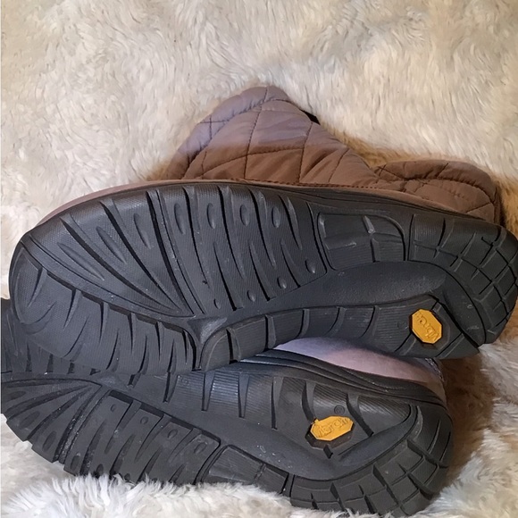 Ugg leather/quilted zip up boots 8 - Picture 6 of 10